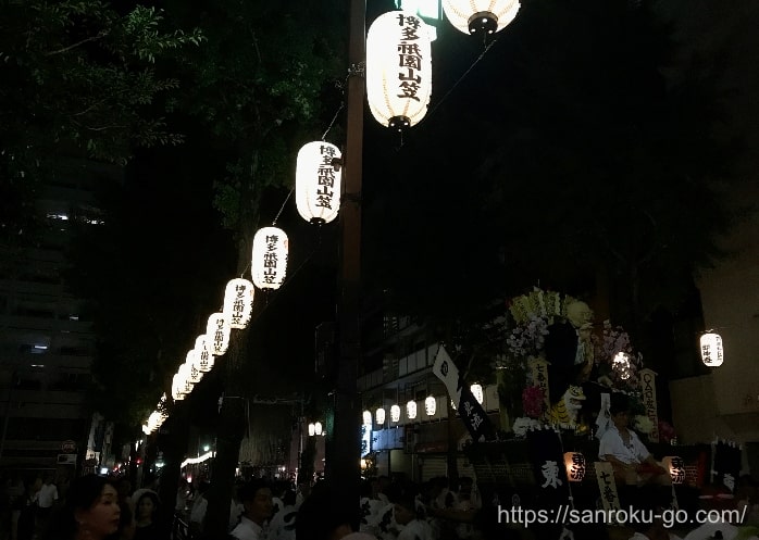 博多祇園山笠期間中の提灯